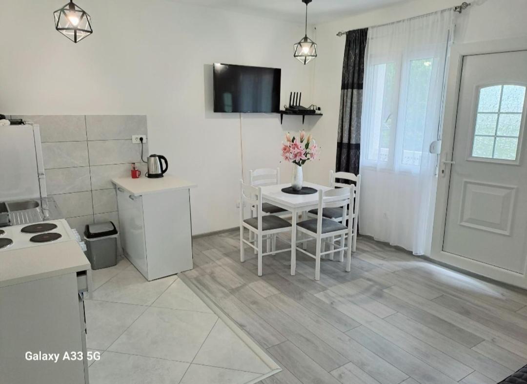 Apartment Marina 2 Kotor Extérieur photo